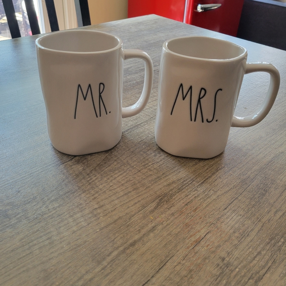 Mr. & Mrs. Rae Dunn Mug Set